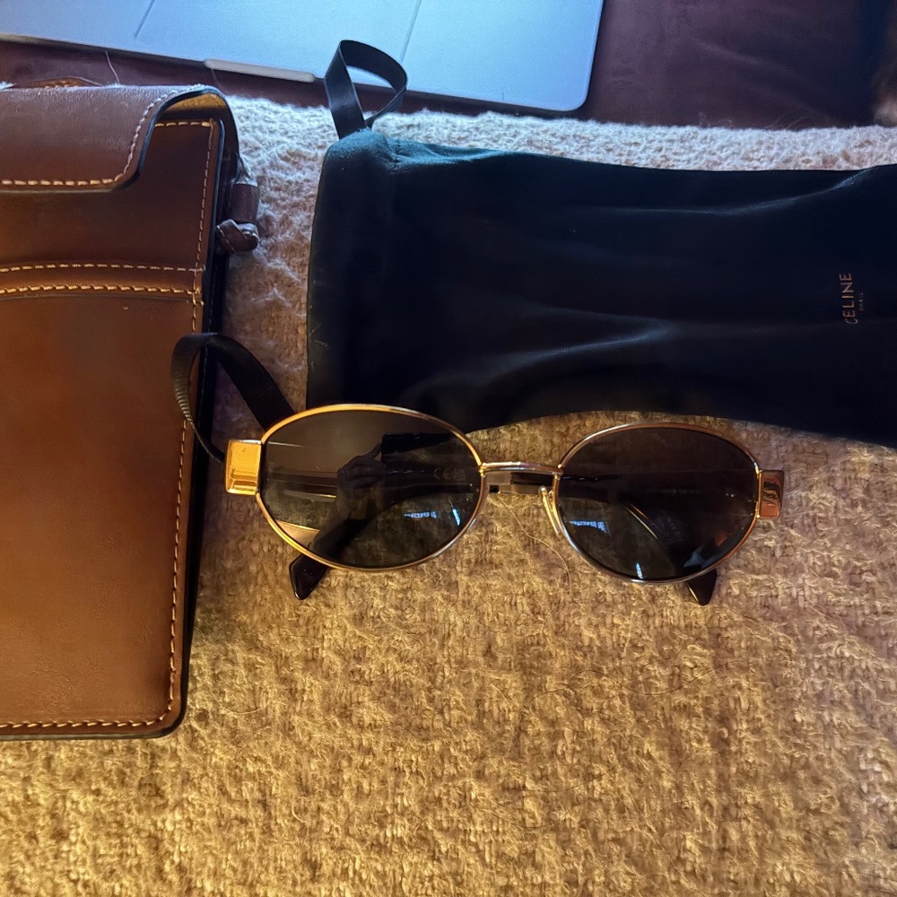 Celine Metal Triomphe CL40235u sunglasses Gold